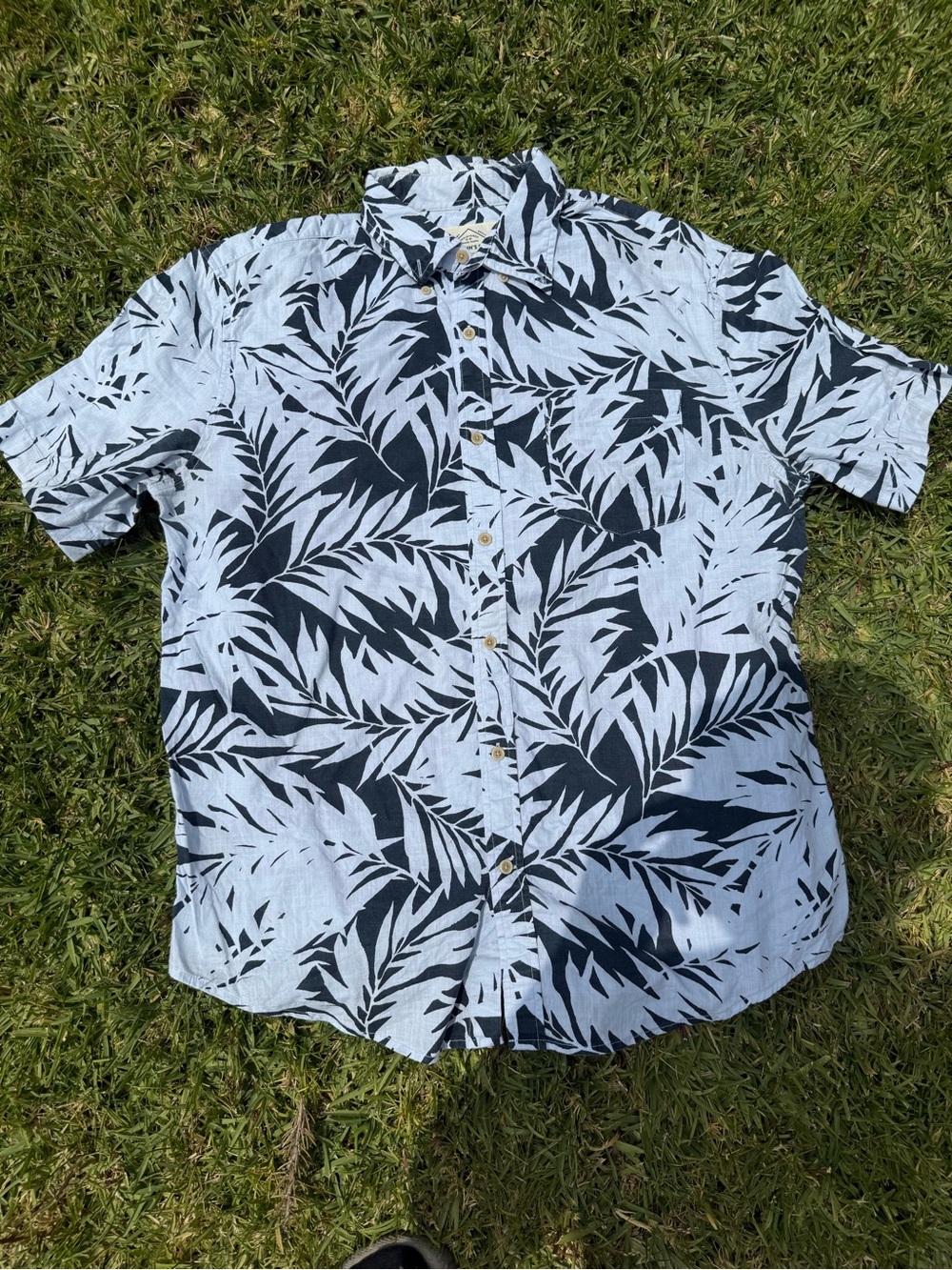 St. John's Bay Light Blue and Black Leaf Print Short-Sleeve Button-Up Shirt